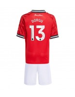 Otroške Nogometnih dresov Manchester United Patrick Dorgu #13 Domači 2025-26 Kratki rokavi (+ hlače)